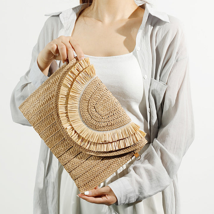 Pochette Bohème en Paille Tressée