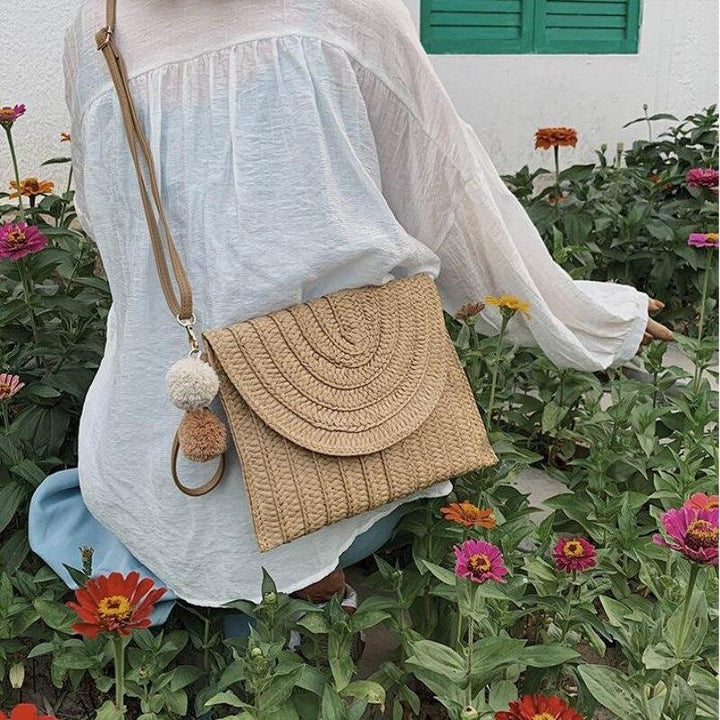 Pochette Bohème en Paille Tressée